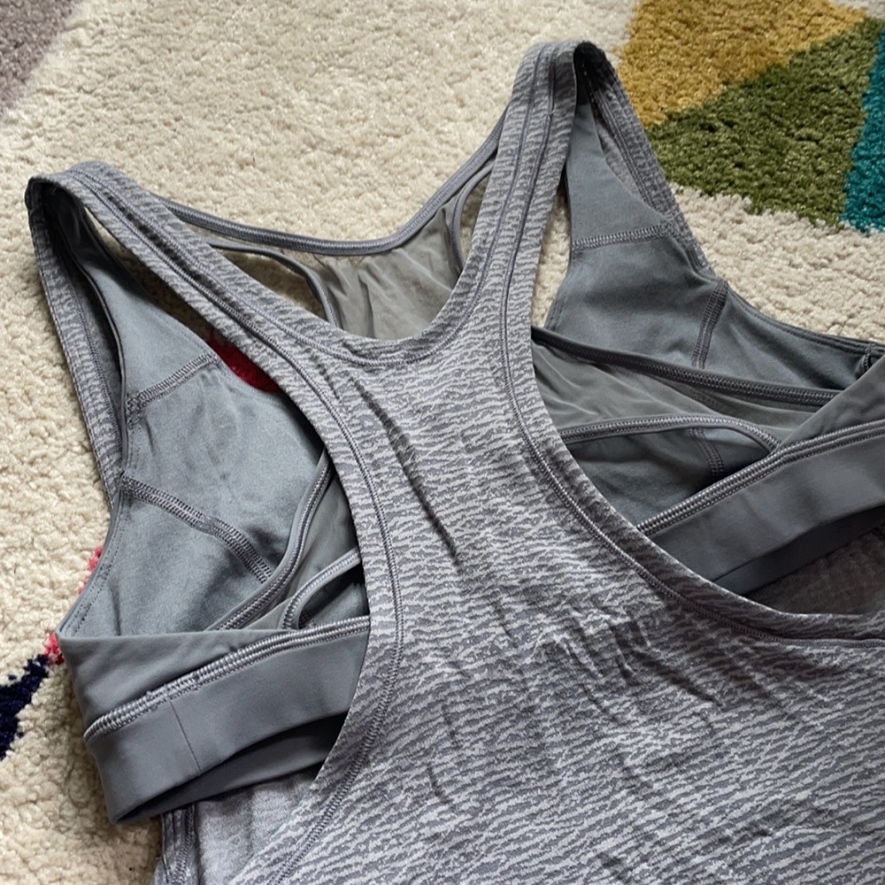 Lululemon - Picture 6 of 8